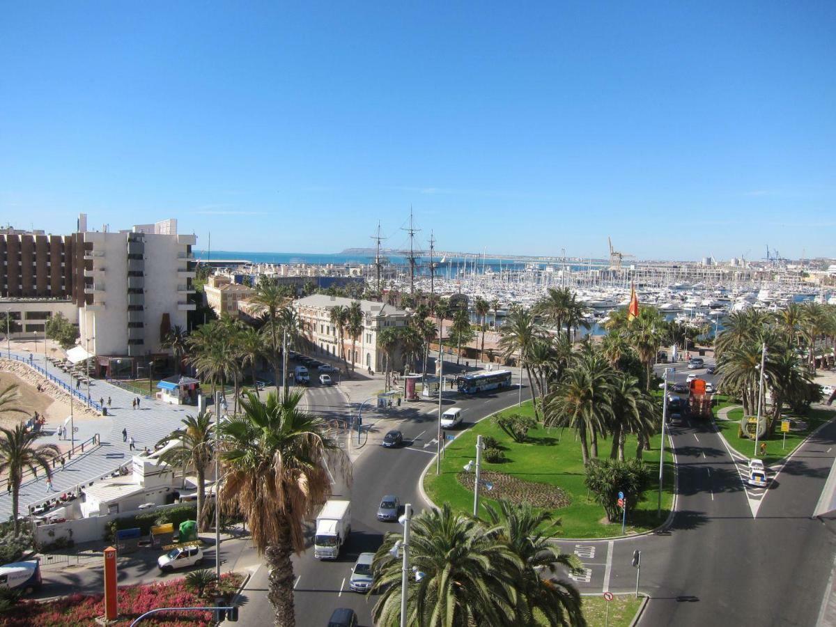 Beach, City Center And Entertainment Alicante Exteriör bild